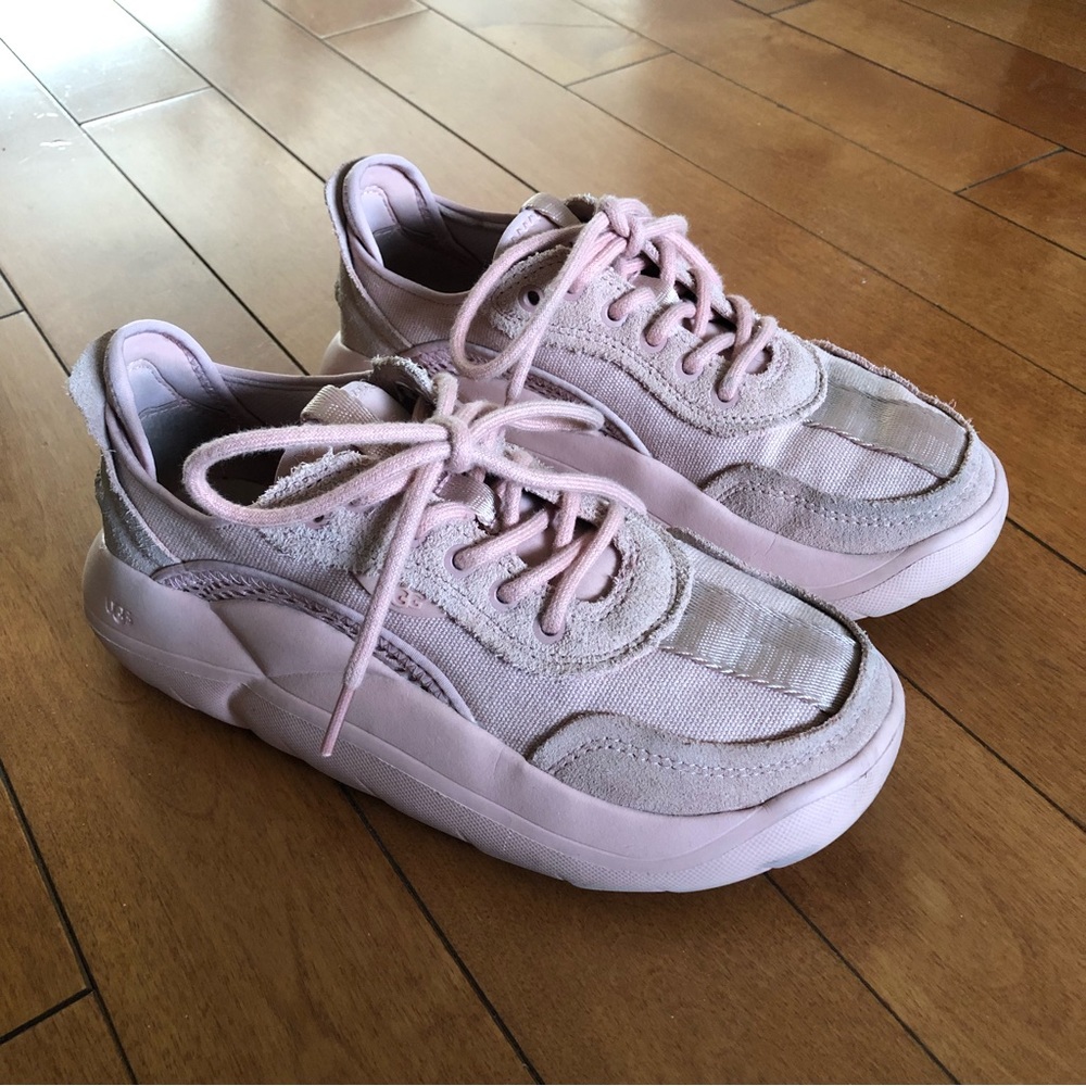 UGG LA Cloud Low Pink Sneakers - Picture 2 of 10